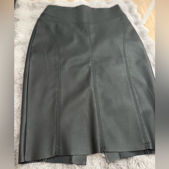 Express Black Faux Leather Pencil Skirt - Picture 4 of 6